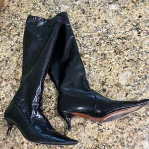 Donald Pliner Black Kitten Heel Pointed Toe Boots